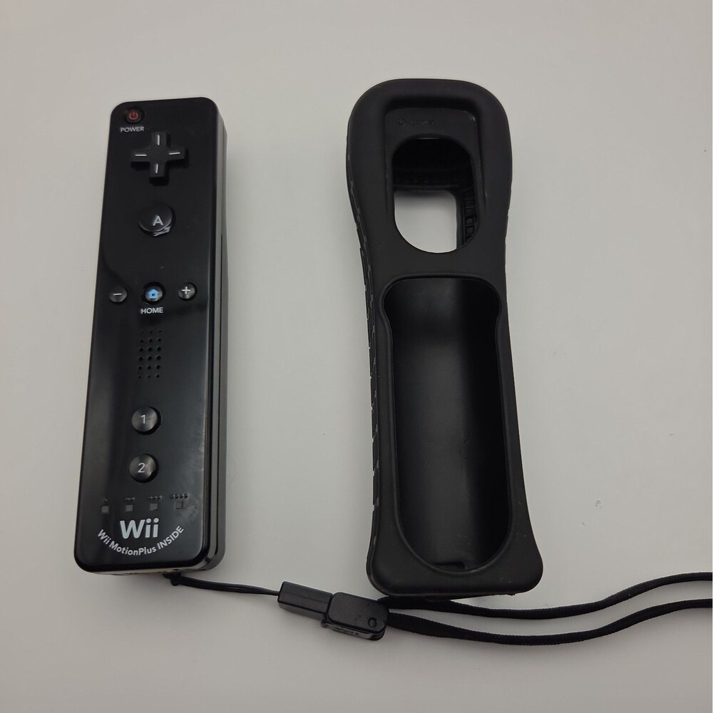 Black Wii Nintendo Motion Plus Controller With Sleeve And Strap Tested